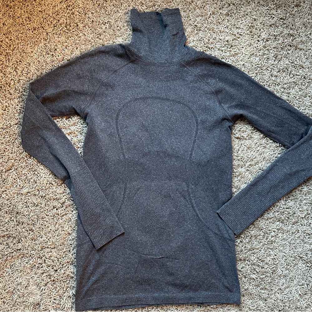 lululemon athletica Dark Gray Long Sleeve Turtleneck Pullover